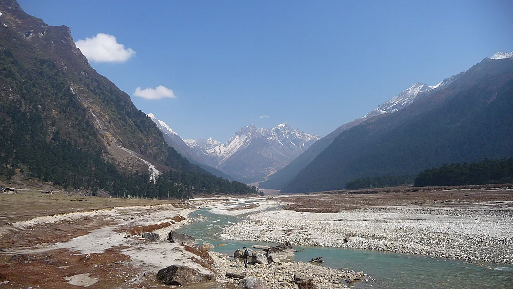 Yumthang Valley,  (PC: Cosimo Roams https://flickr.com/photos/cosimo-roams/)